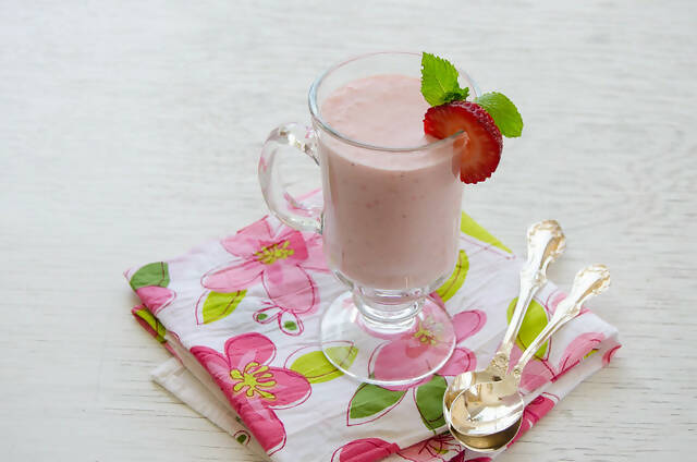 Strawberry and Rose Lassi-ItsBen LifeStyle